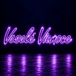 Svetelný nápis Veselé Vianoce – F na zavesenie nad cestu alebo na stenu